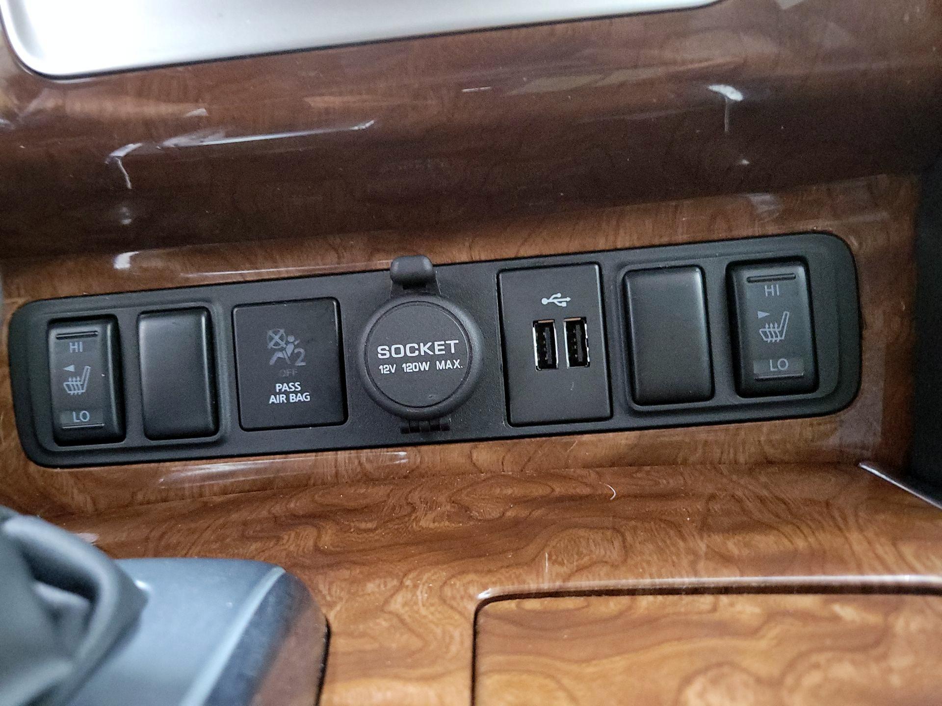Thumbnail: 2018 INFINITI QX80 - 19