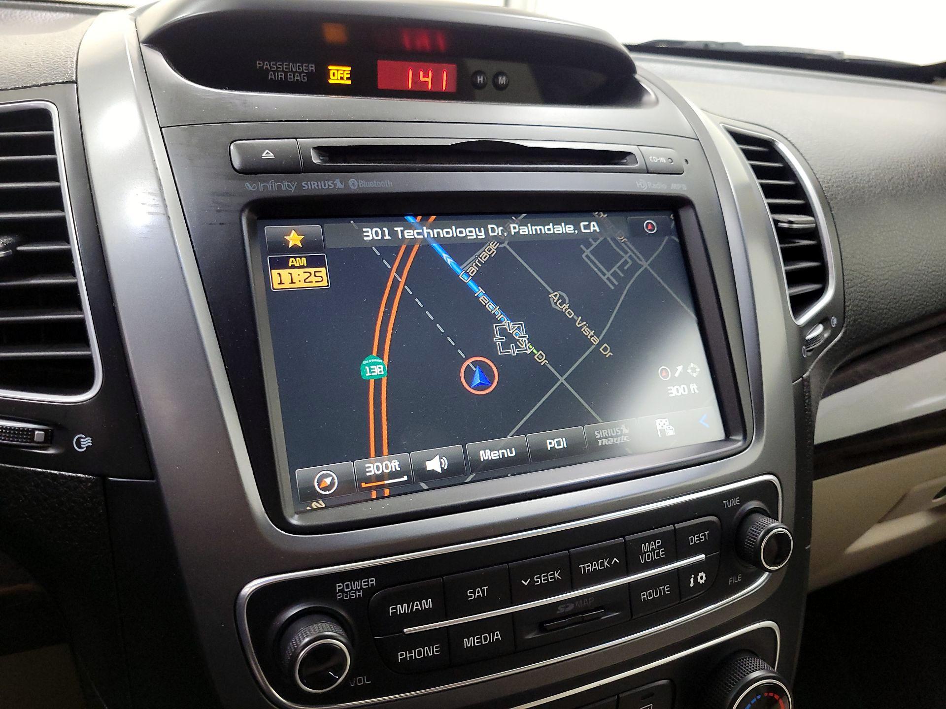 Thumbnail: 2014 Kia Sorento - 14