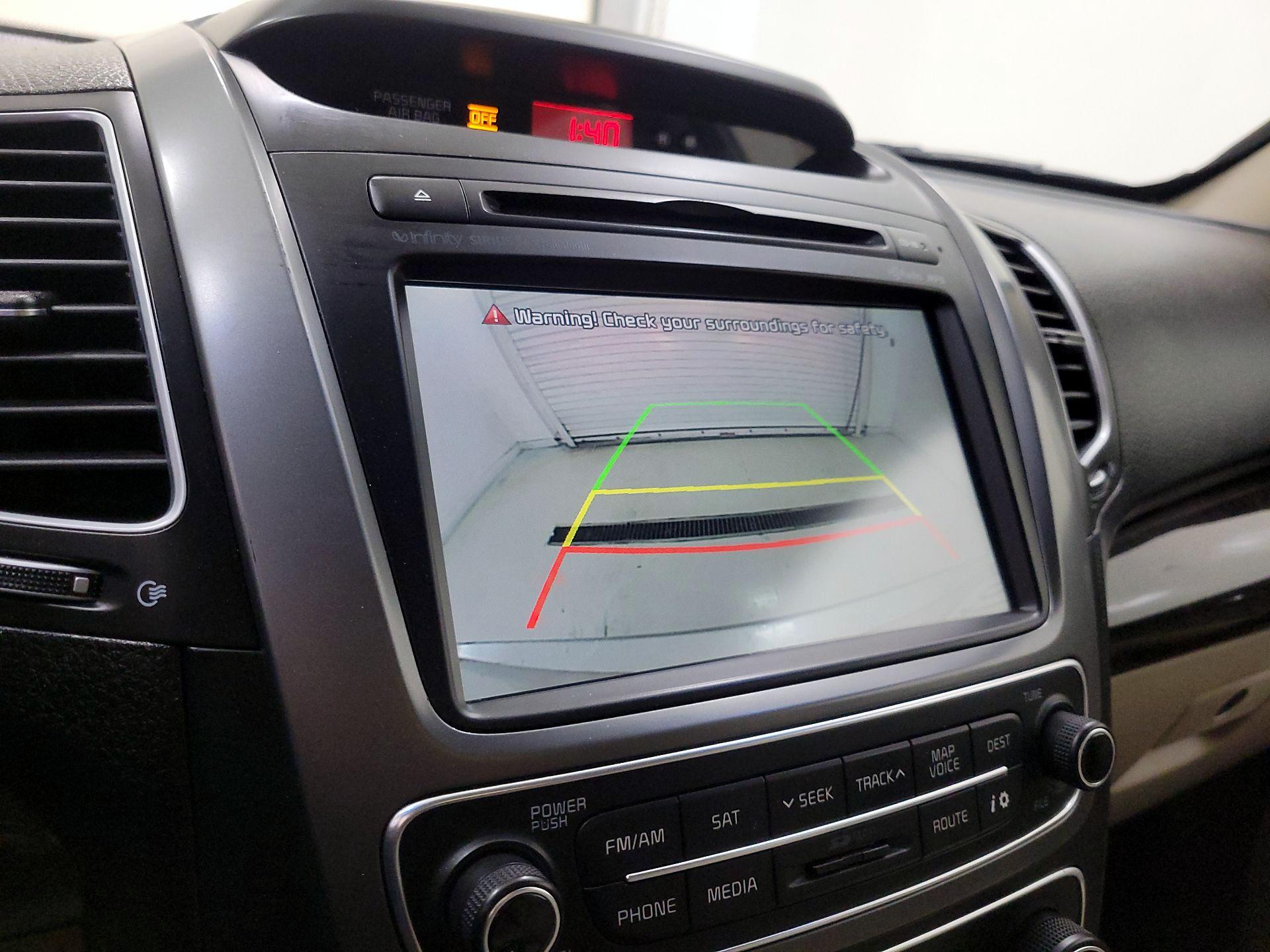Thumbnail: 2014 Kia Sorento - 15