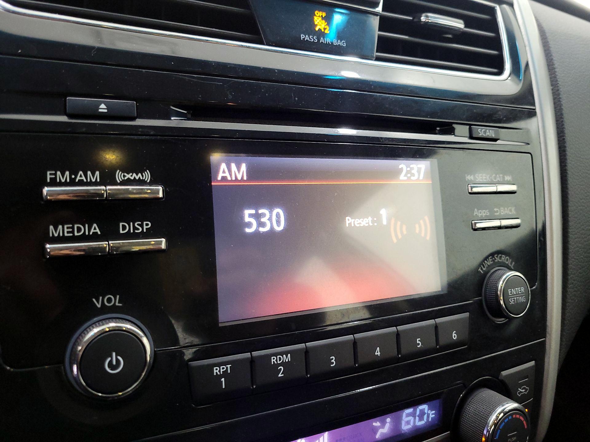 Thumbnail: 2015 Nissan Altima - 15