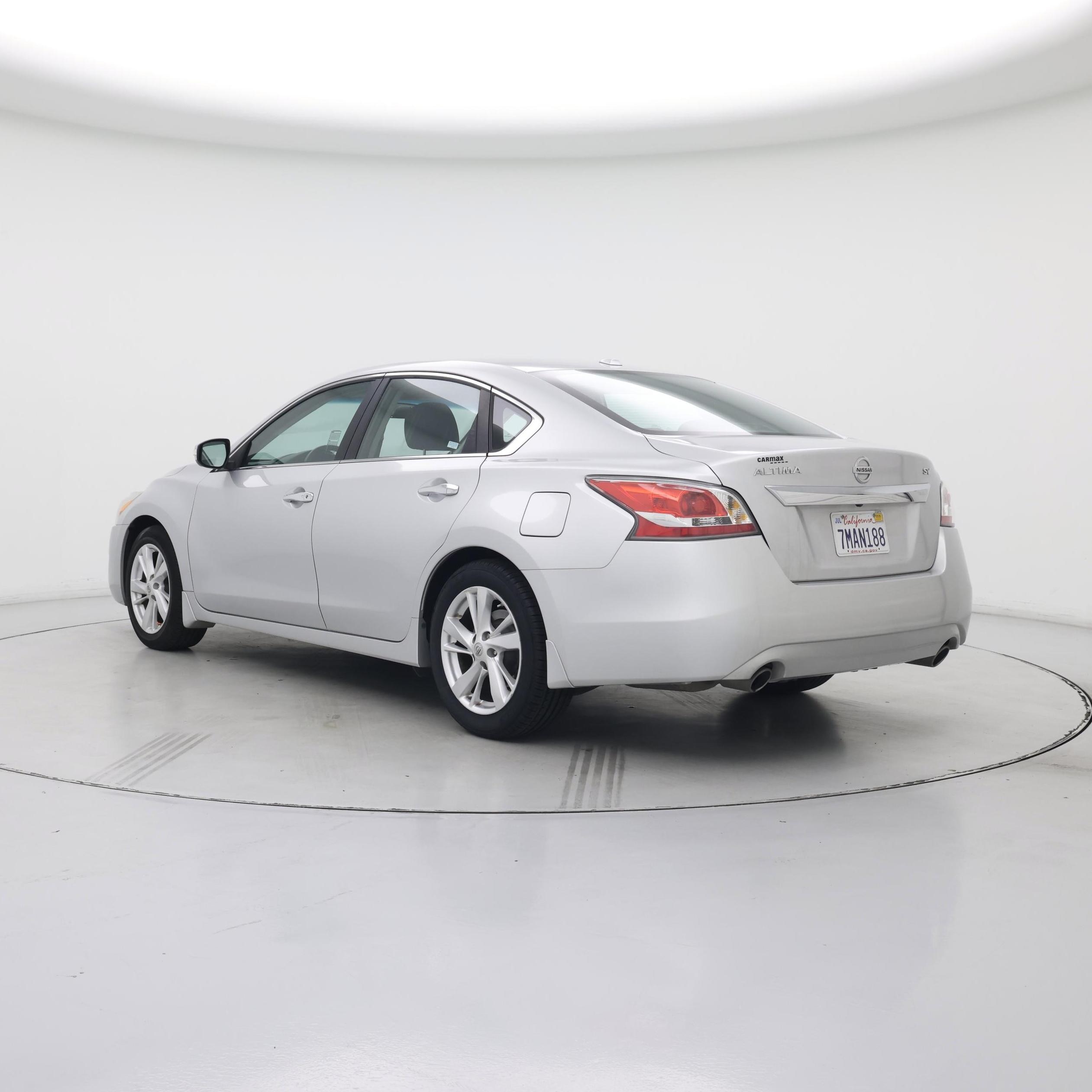 Thumbnail: 2015 Nissan Altima - 2
