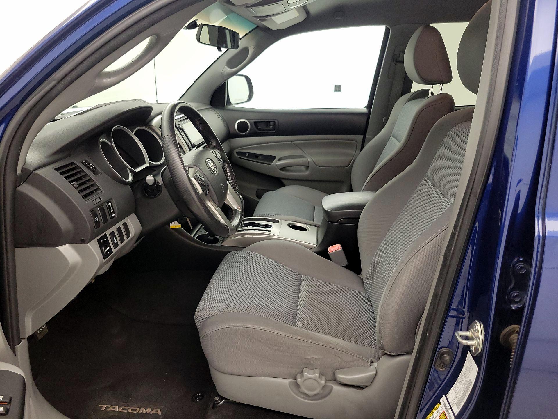 Thumbnail: 2014 Toyota Tacoma - 11