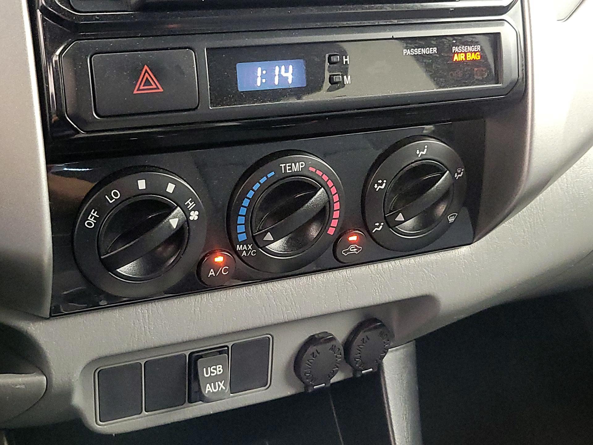 Thumbnail: 2014 Toyota Tacoma - 16