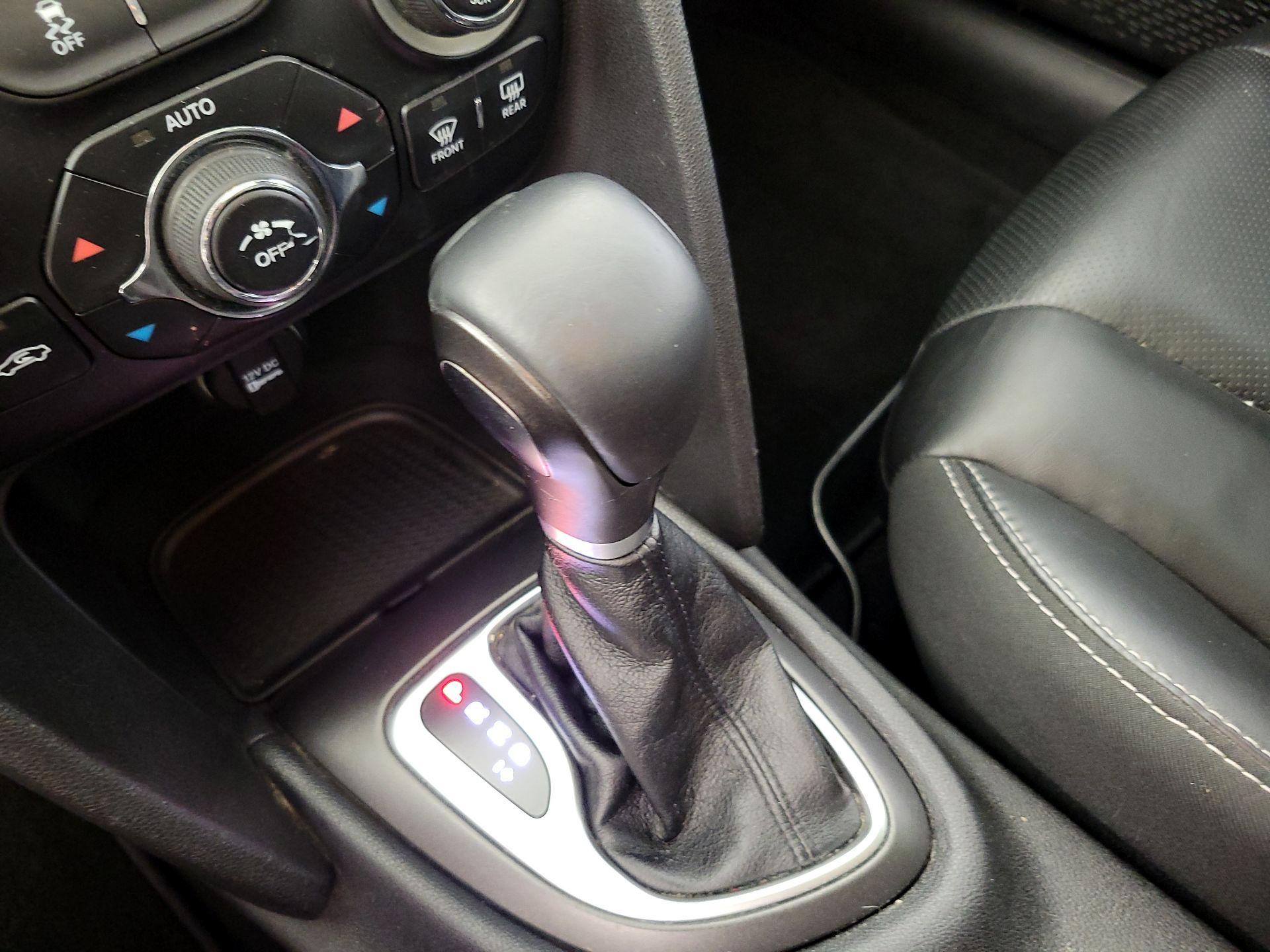 Thumbnail: 2014 Dodge Dart - 18