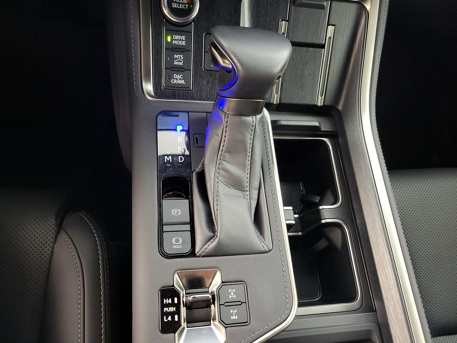 Thumbnail: 2024 Lexus GX - 18