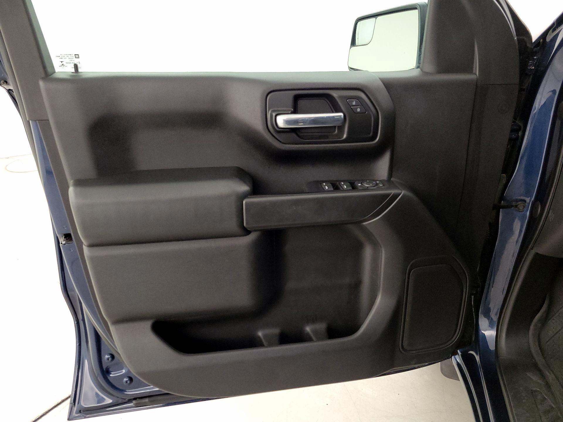 Thumbnail: 2019 Chevrolet Silverado 1500 - 12