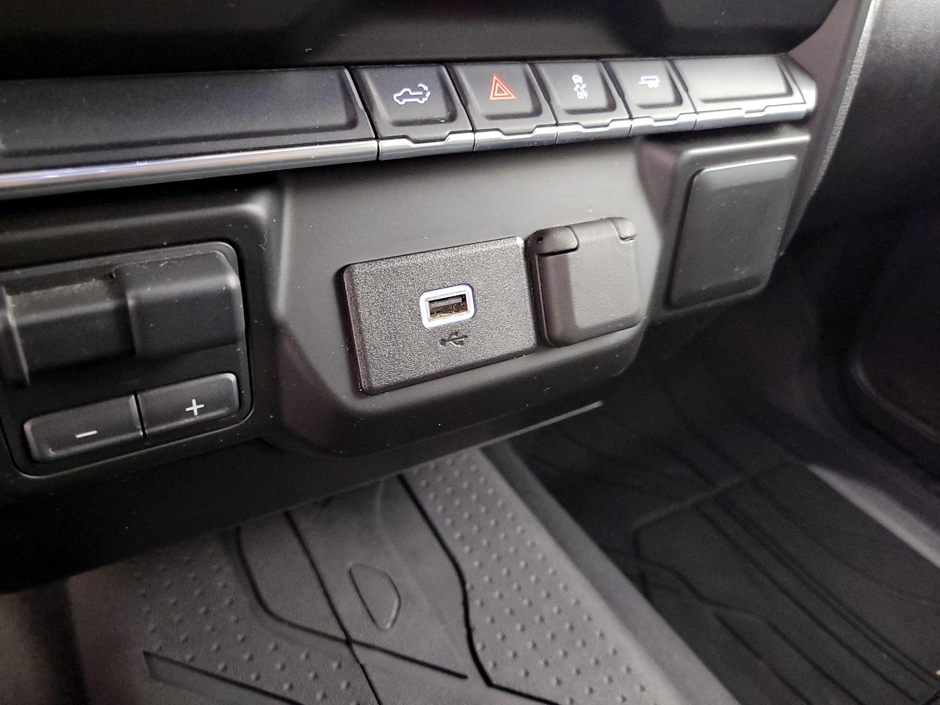 Thumbnail: 2019 Chevrolet Silverado 1500 - 18