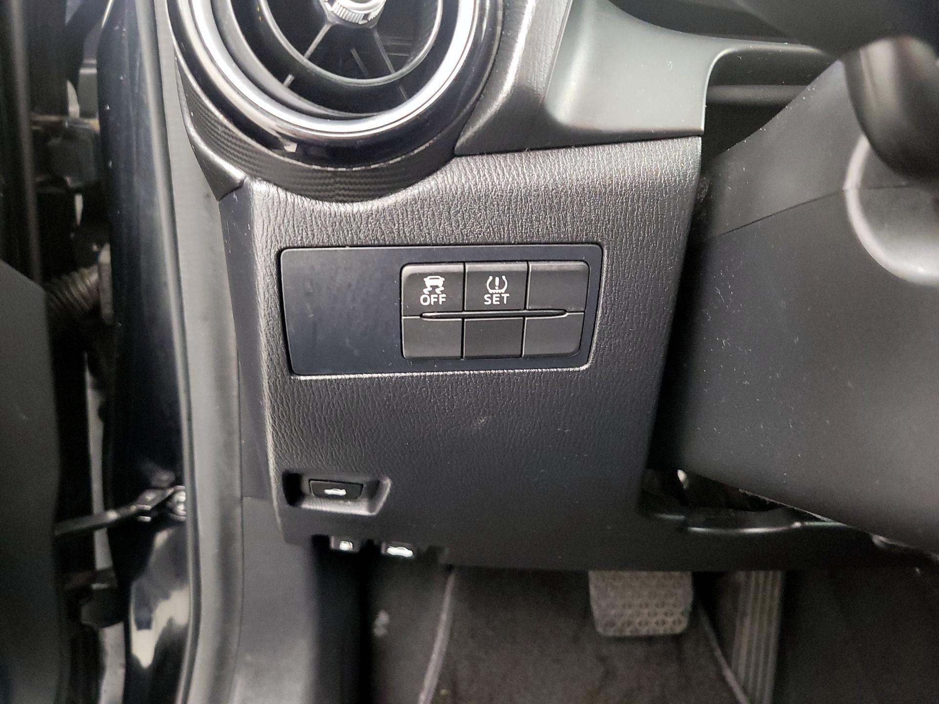 Thumbnail: 2016 Scion iA - 13