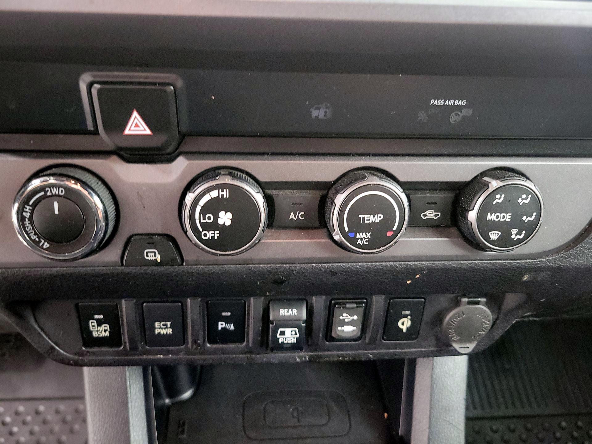 Thumbnail: 2019 Toyota Tacoma - 16