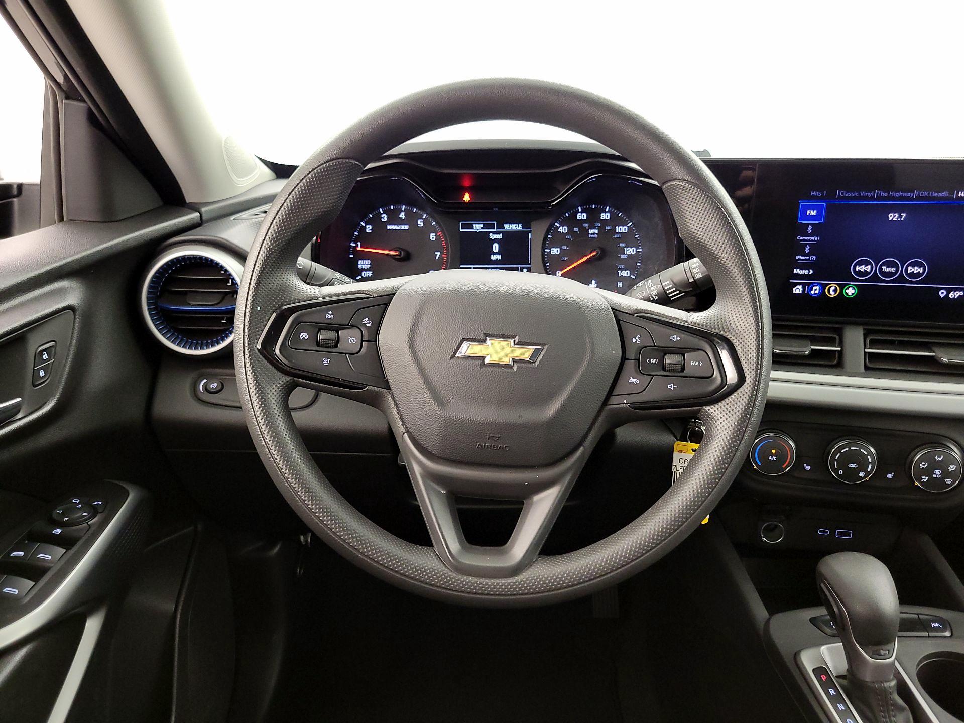 Thumbnail: 2024 Chevrolet Trax - 10
