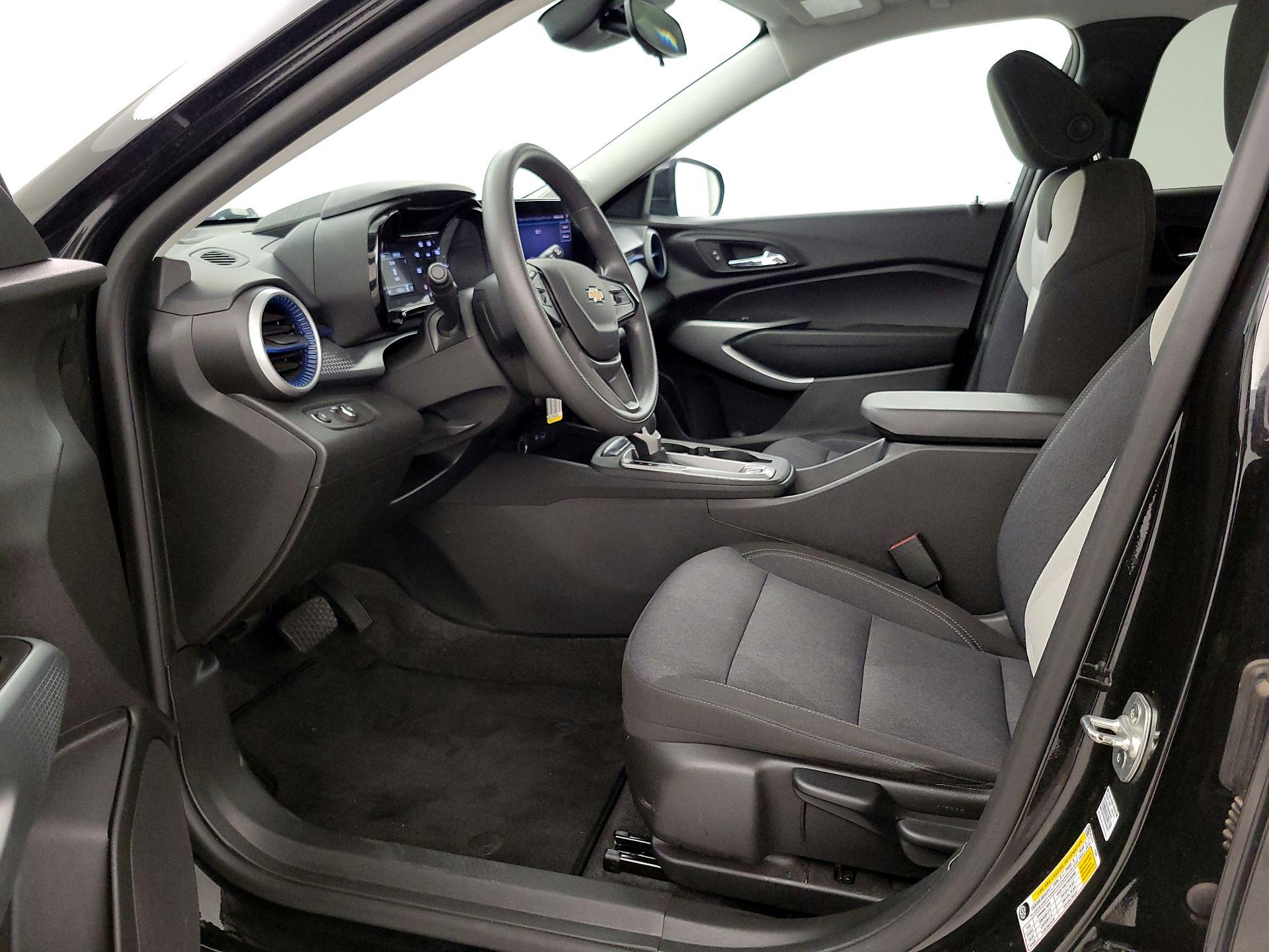 Thumbnail: 2024 Chevrolet Trax - 11