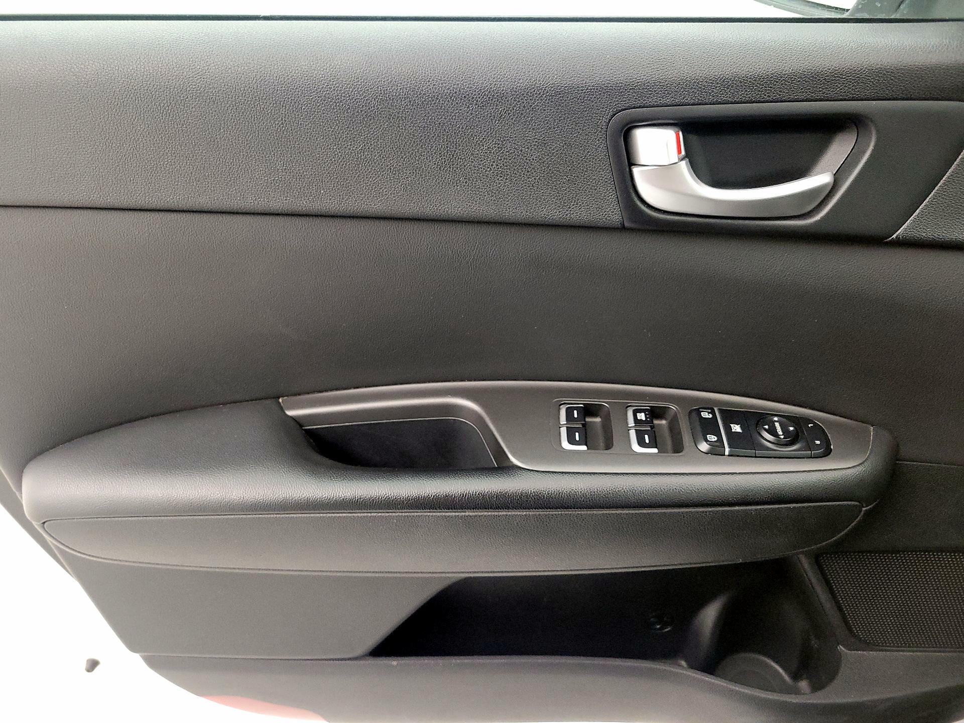 Thumbnail: 2016 Kia Optima - 12
