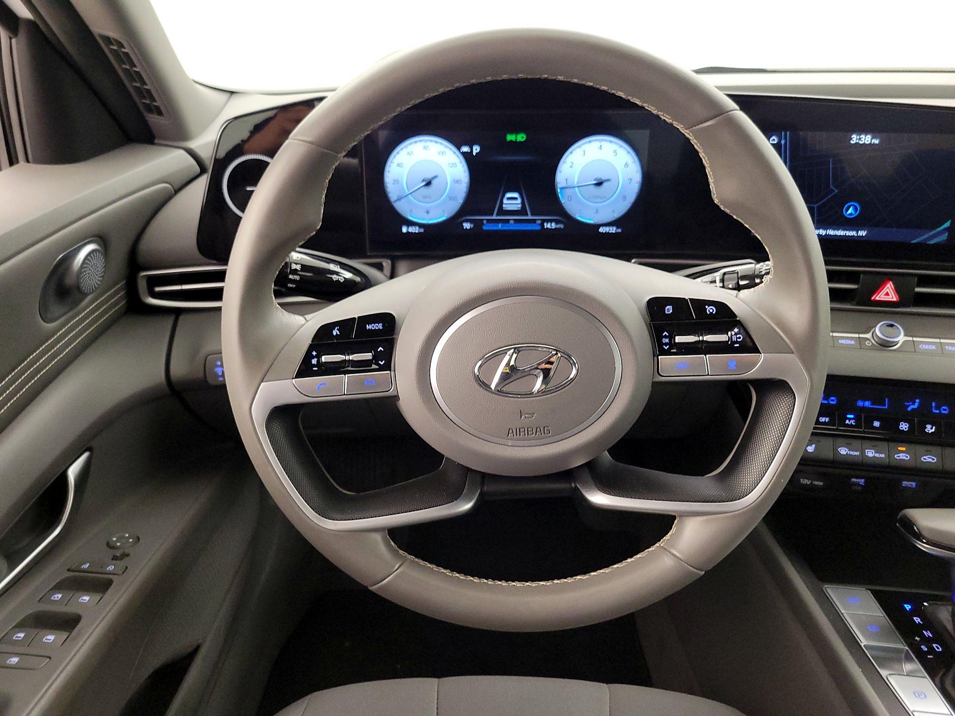 Thumbnail: 2023 Hyundai Elantra - 10