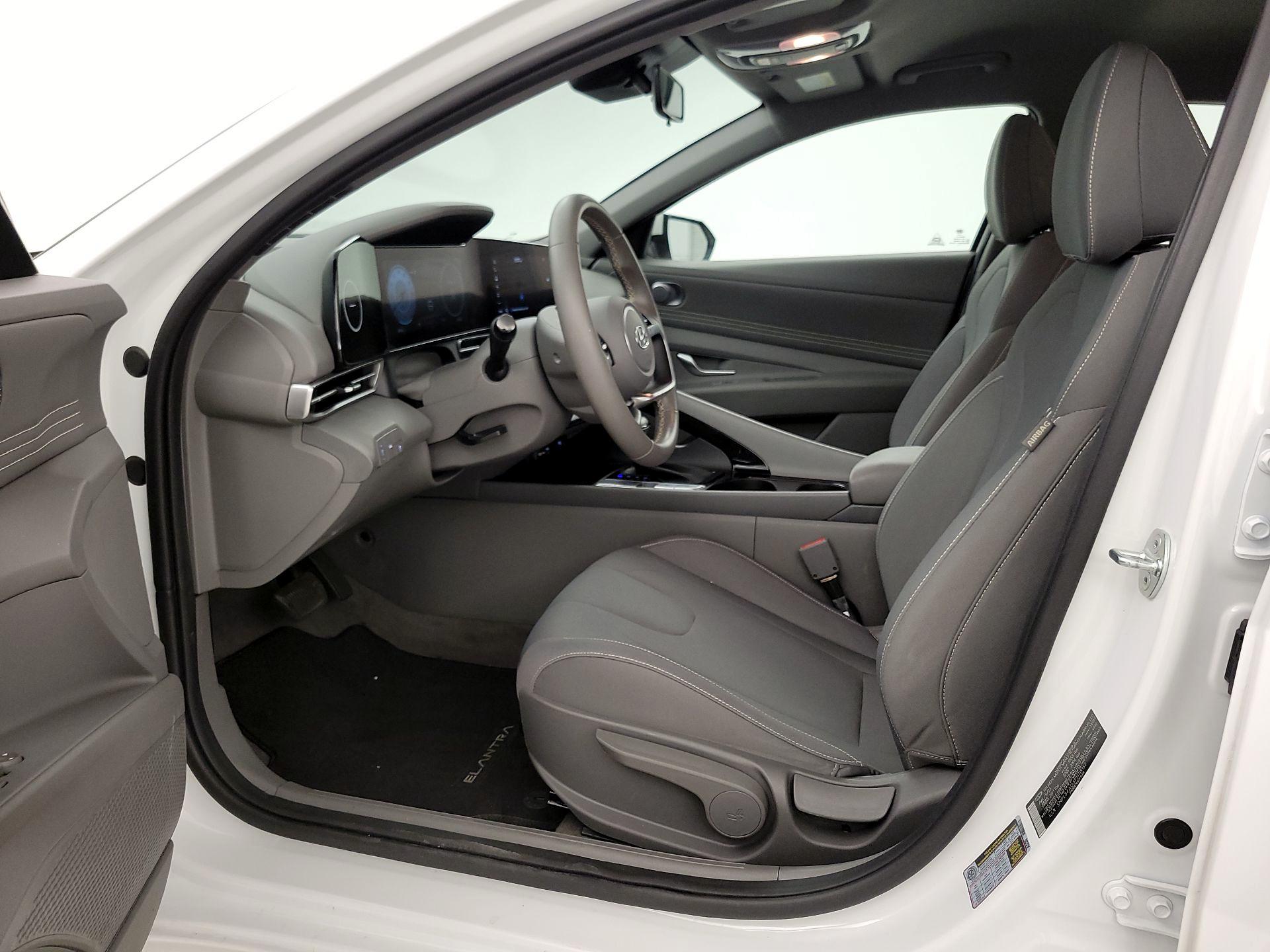 Thumbnail: 2023 Hyundai Elantra - 11