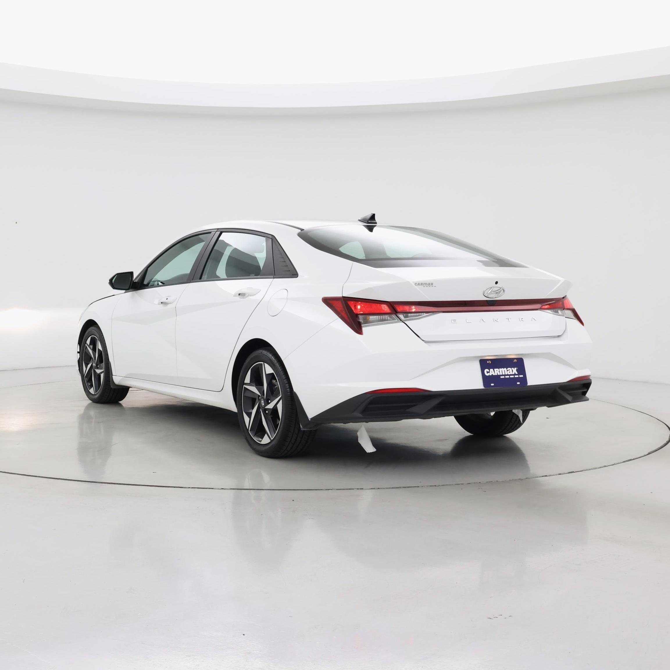 Thumbnail: 2023 Hyundai Elantra - 2