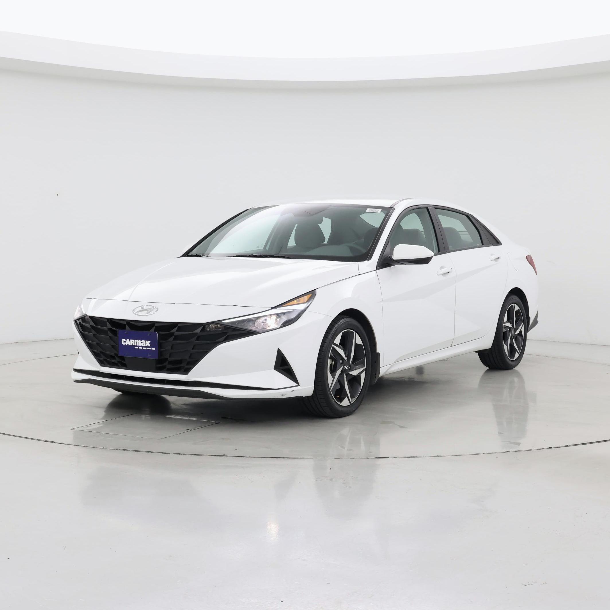 Thumbnail: 2023 Hyundai Elantra - 4
