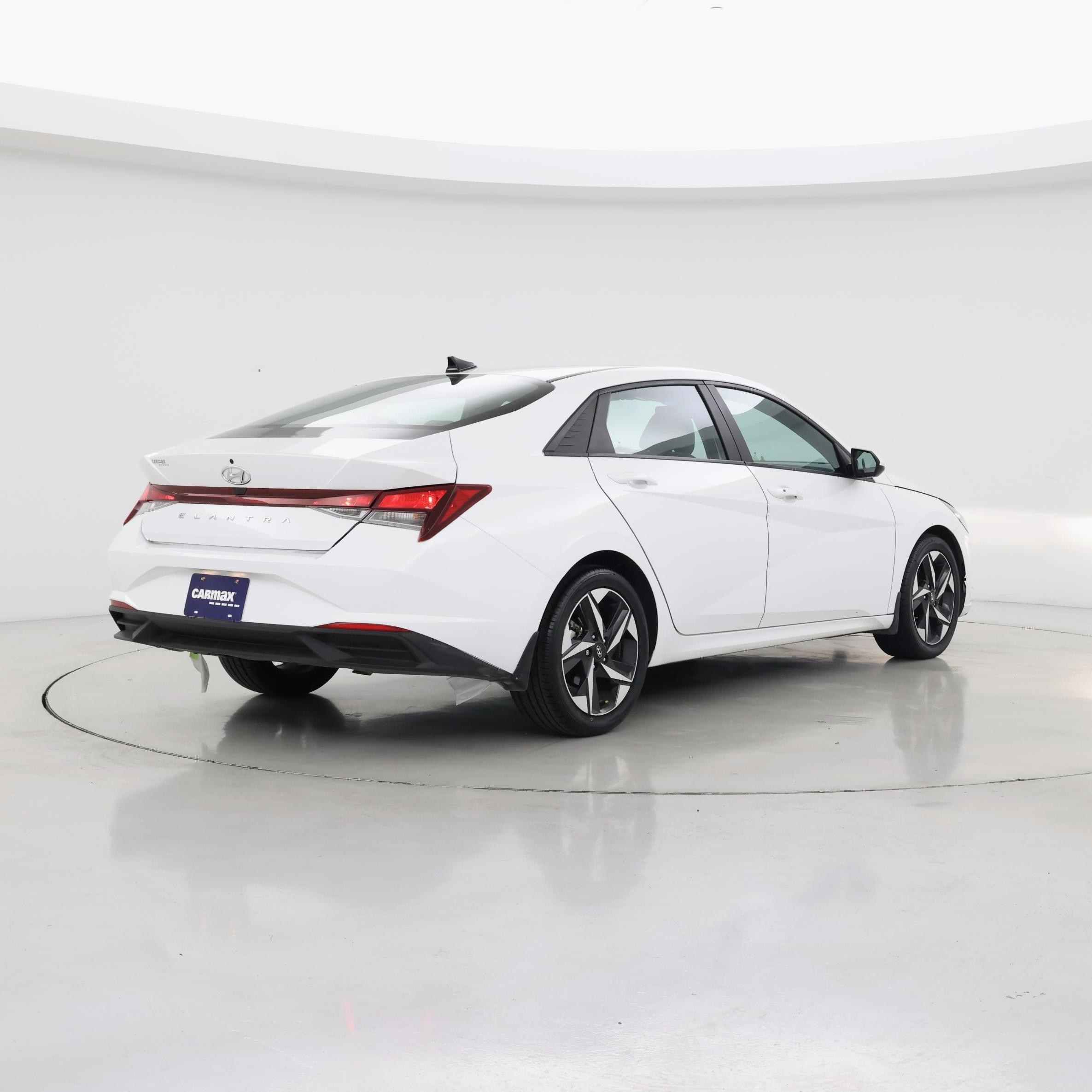 Thumbnail: 2023 Hyundai Elantra - 8