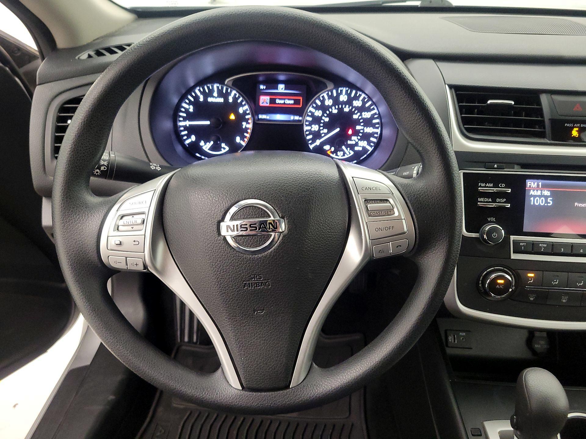 Thumbnail: 2018 Nissan Altima - 10