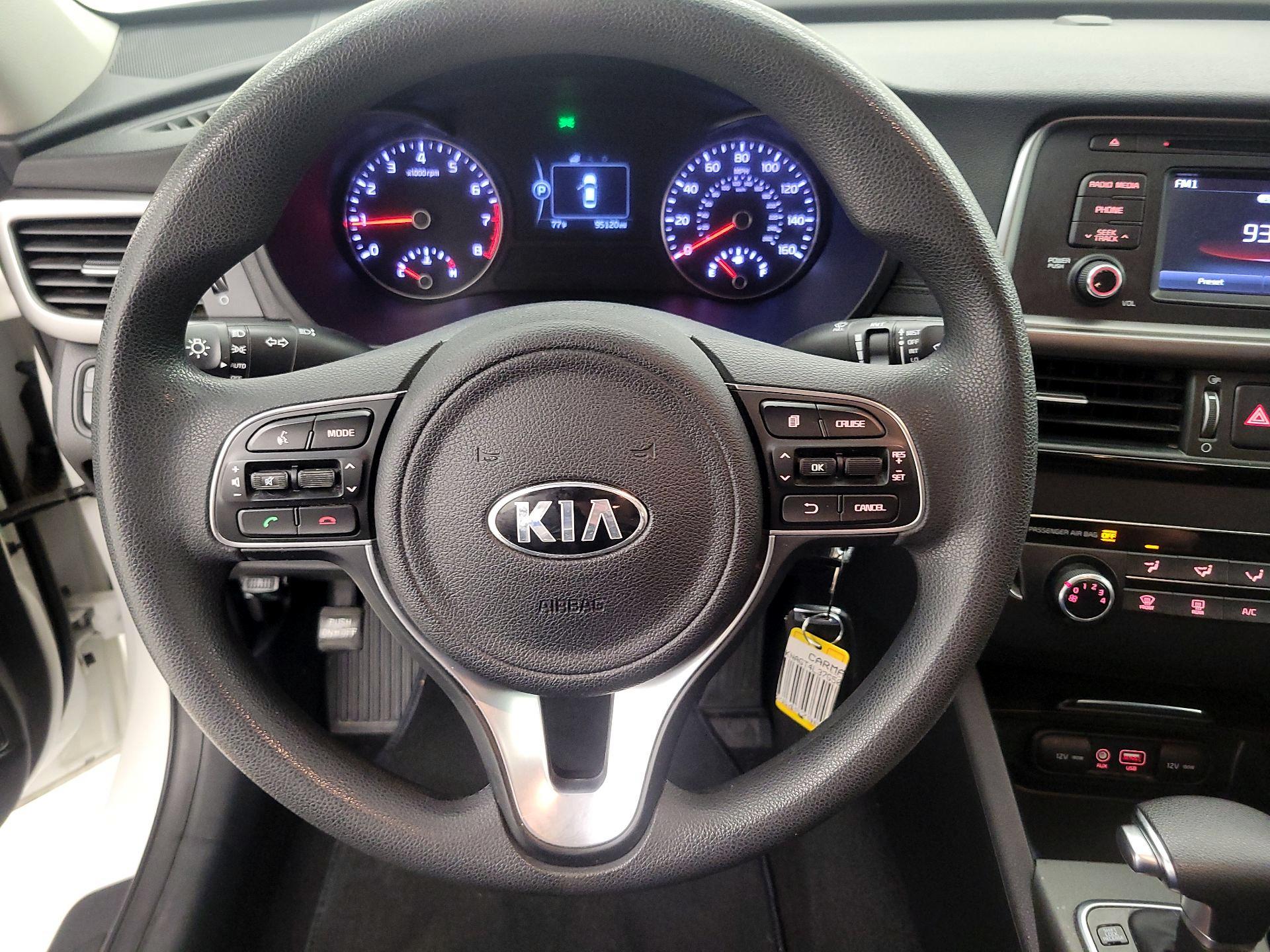 Thumbnail: 2016 Kia Optima - 10