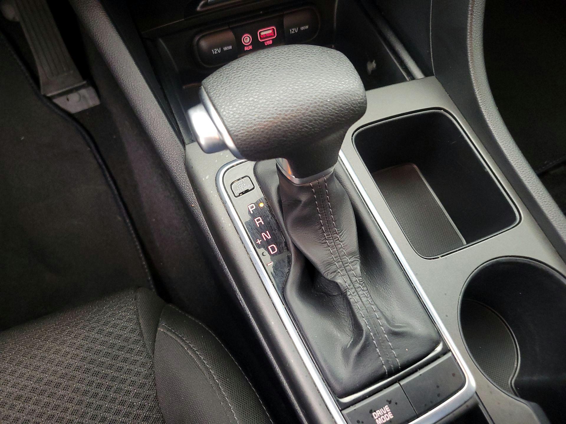 Thumbnail: 2016 Kia Optima - 17