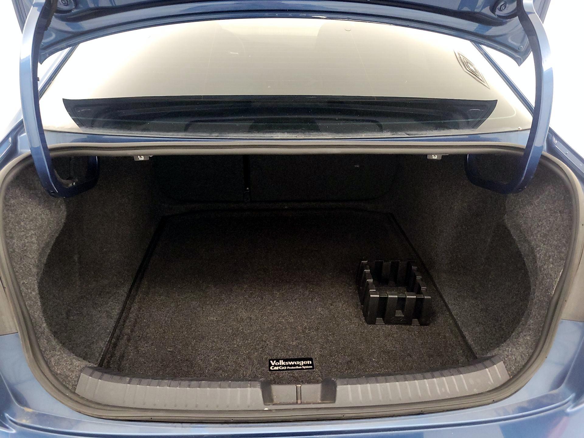 Thumbnail: 2019 Volkswagen Jetta - 20