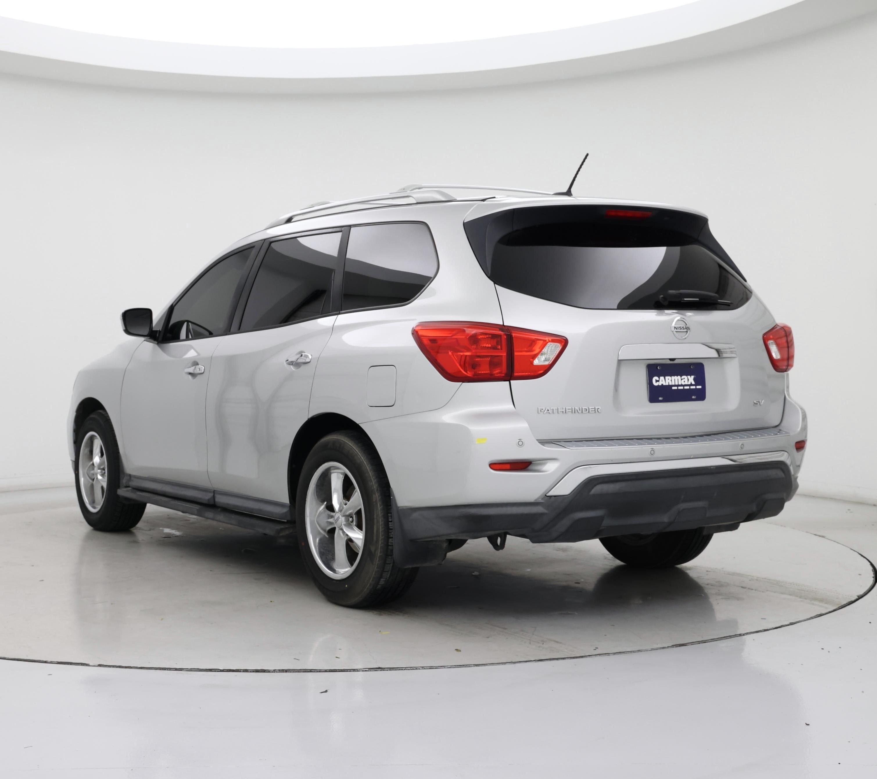 Thumbnail: 2017 Nissan Pathfinder - 2