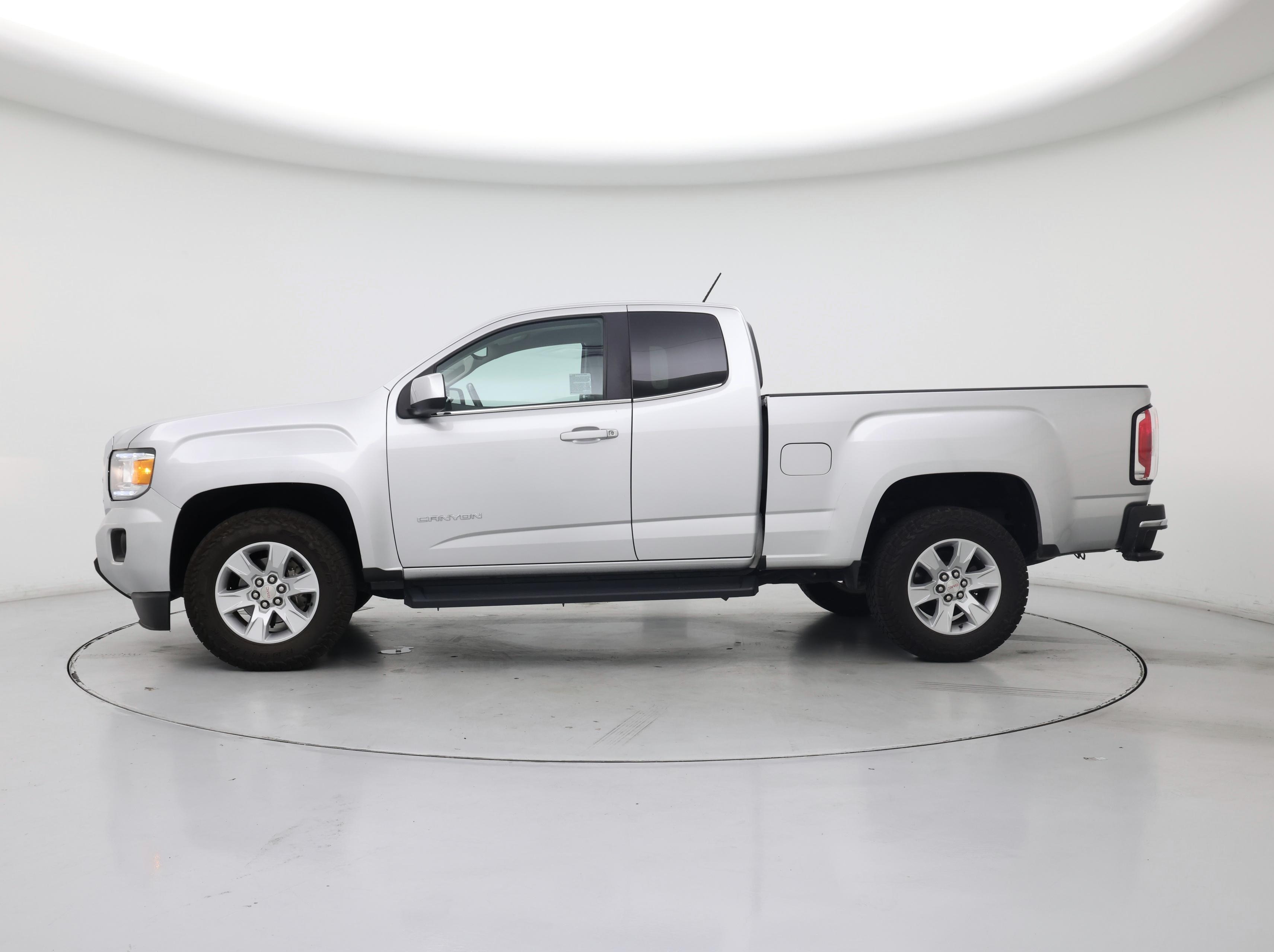 Thumbnail: 2016 GMC Canyon - 3