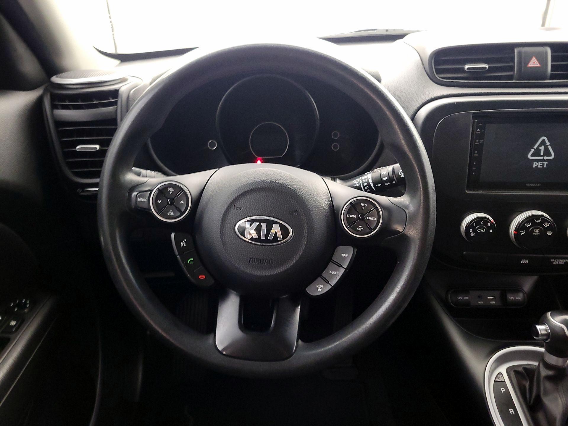 Thumbnail: 2016 Kia Soul - 10