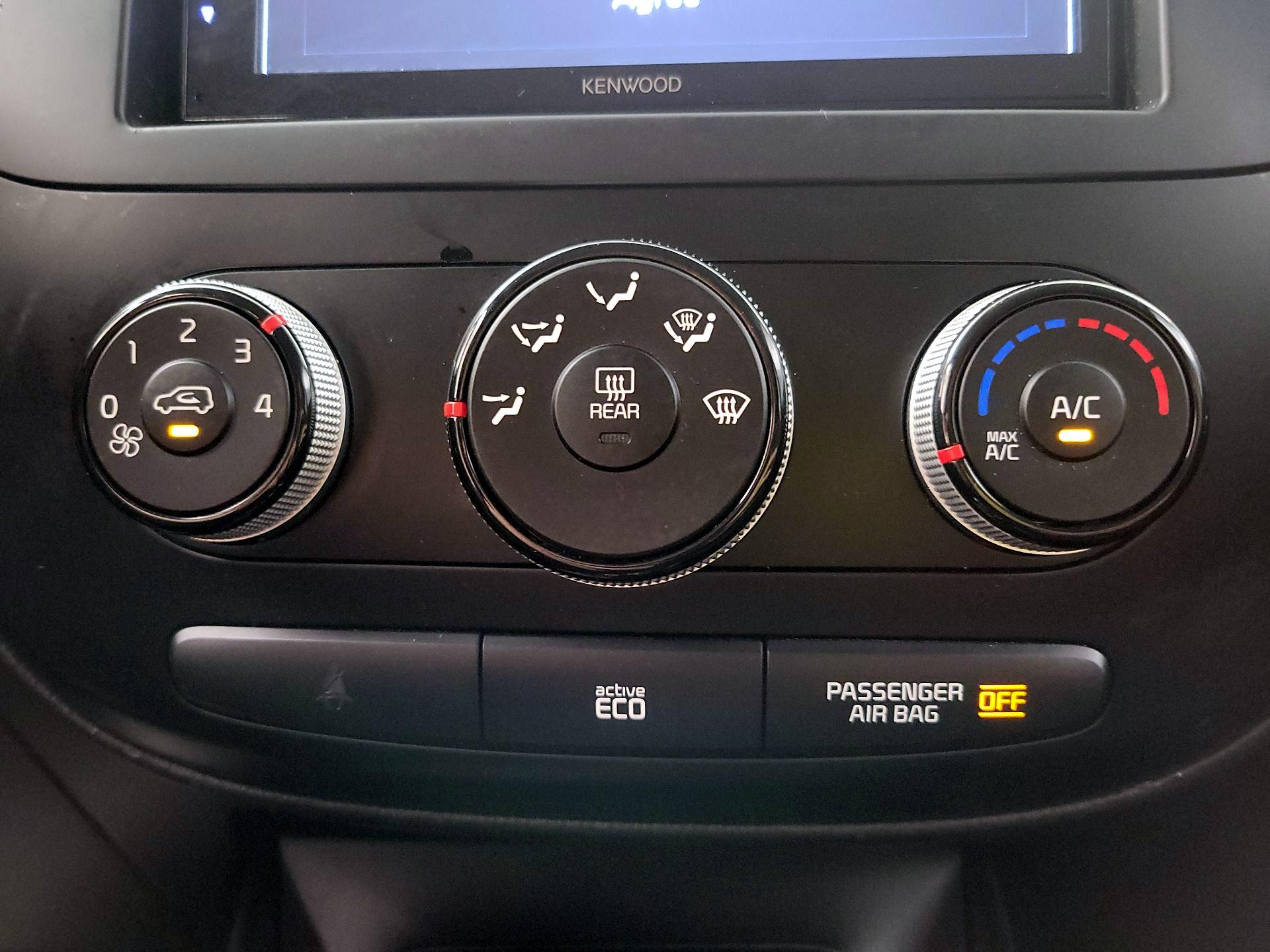 Thumbnail: 2016 Kia Soul - 15