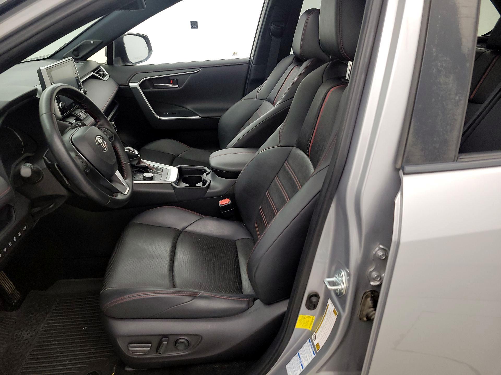 Thumbnail: 2021 Toyota RAV4 - 11