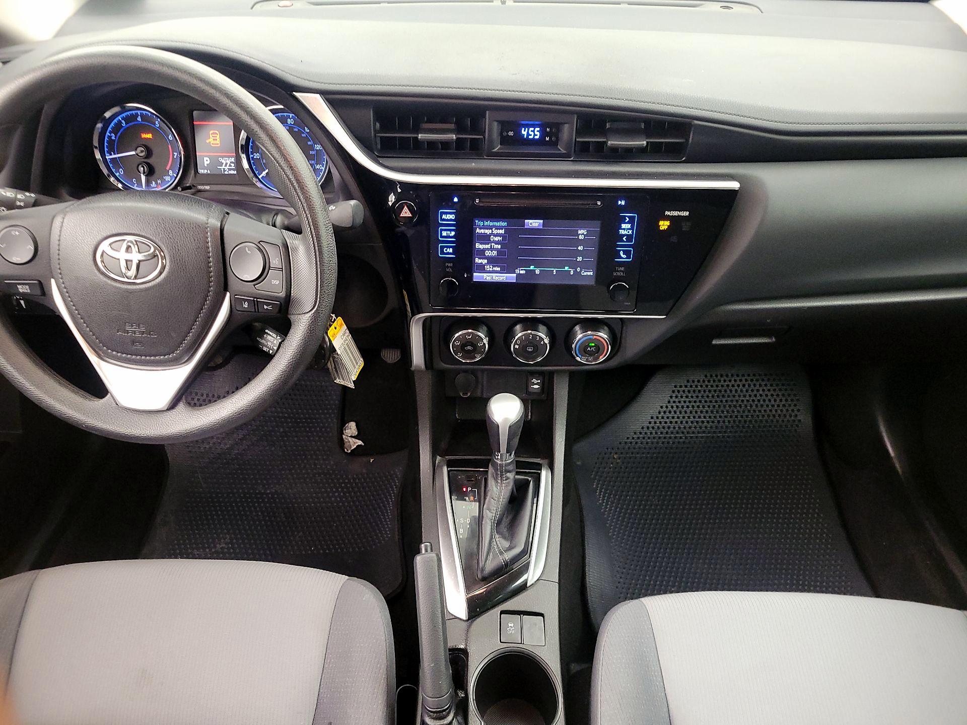 Thumbnail: 2017 Toyota Corolla - 9