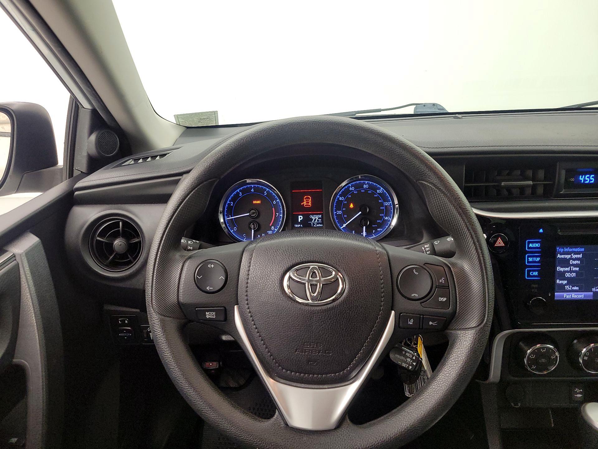 Thumbnail: 2017 Toyota Corolla - 10