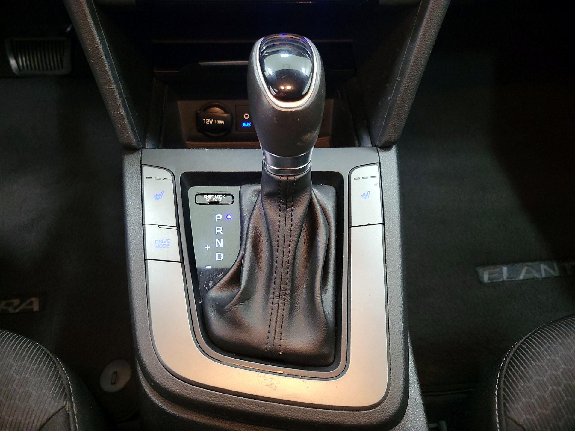 Thumbnail: 2018 Hyundai Elantra - 17
