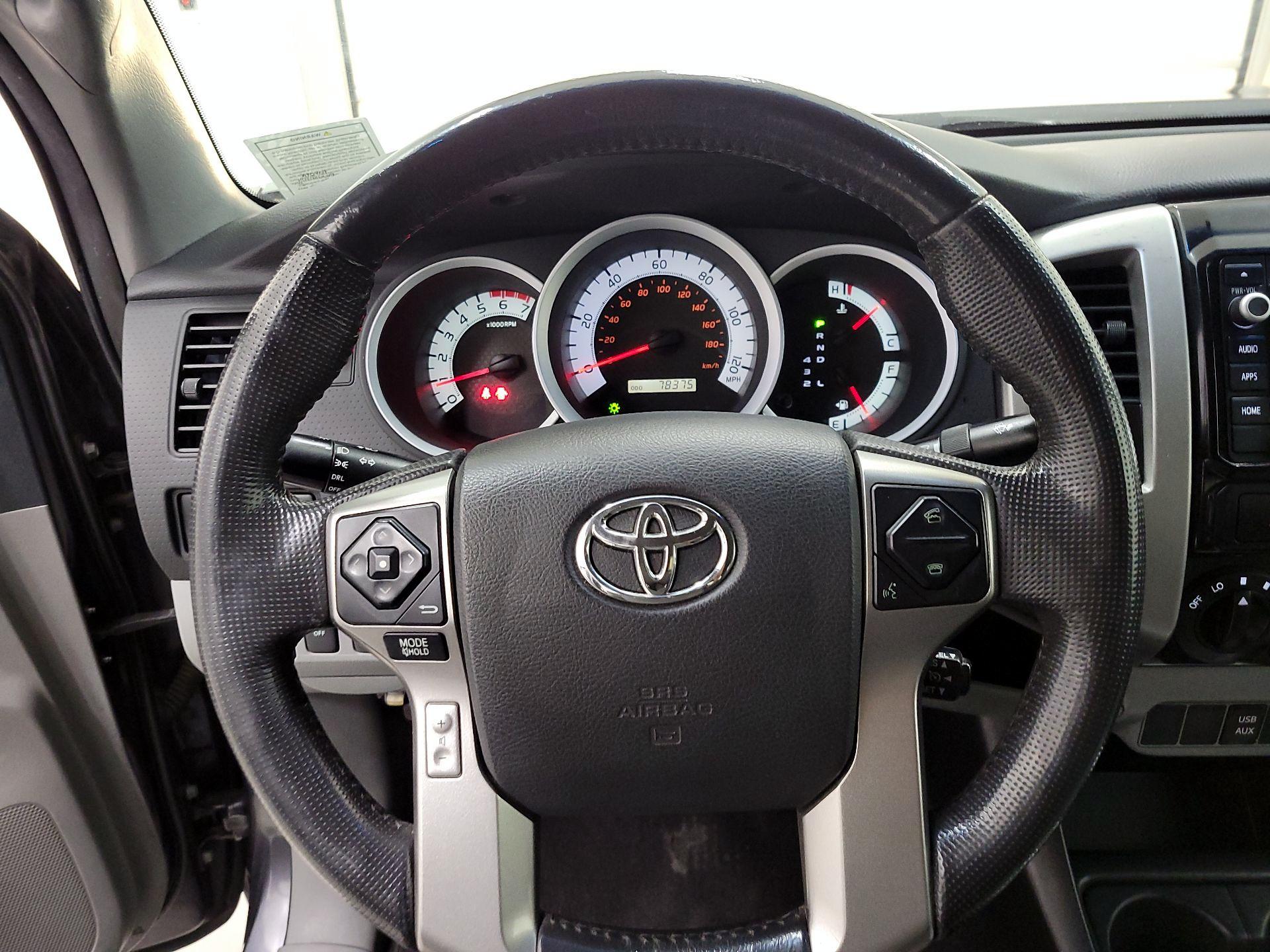 Thumbnail: 2014 Toyota Tacoma - 10