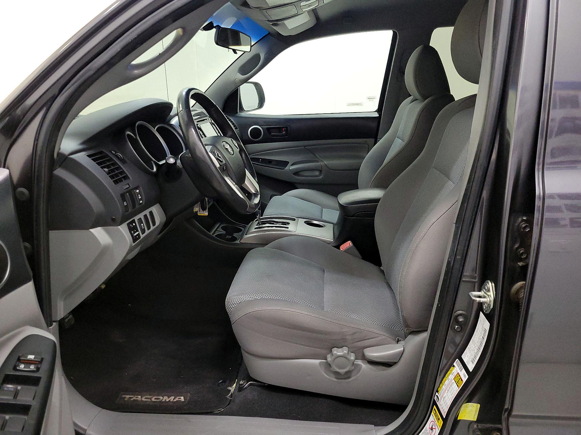 Thumbnail: 2014 Toyota Tacoma - 11