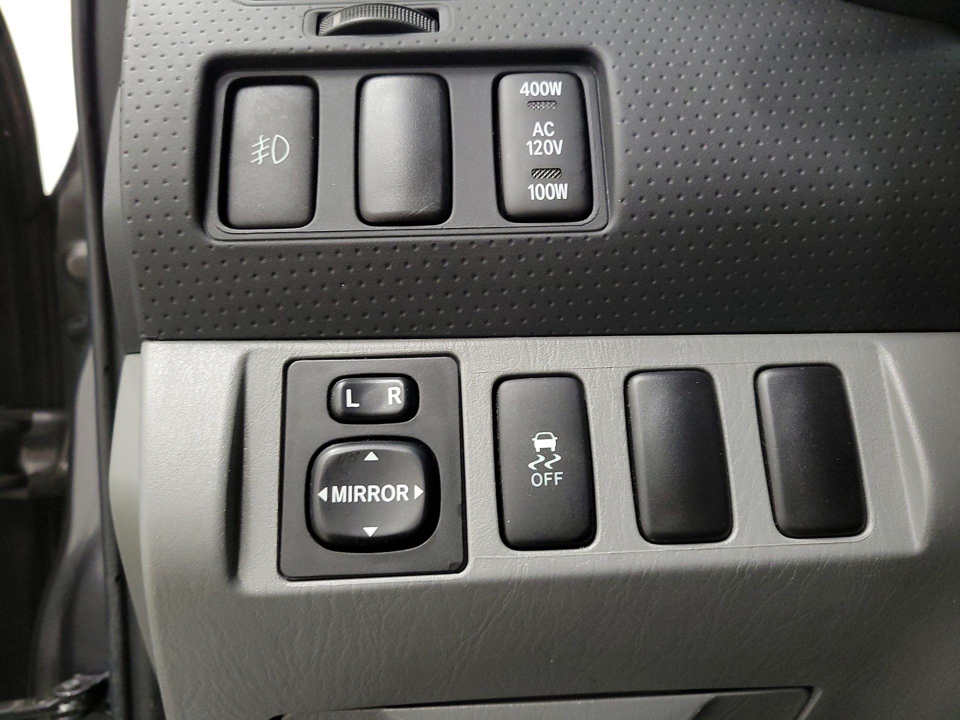 Thumbnail: 2014 Toyota Tacoma - 13