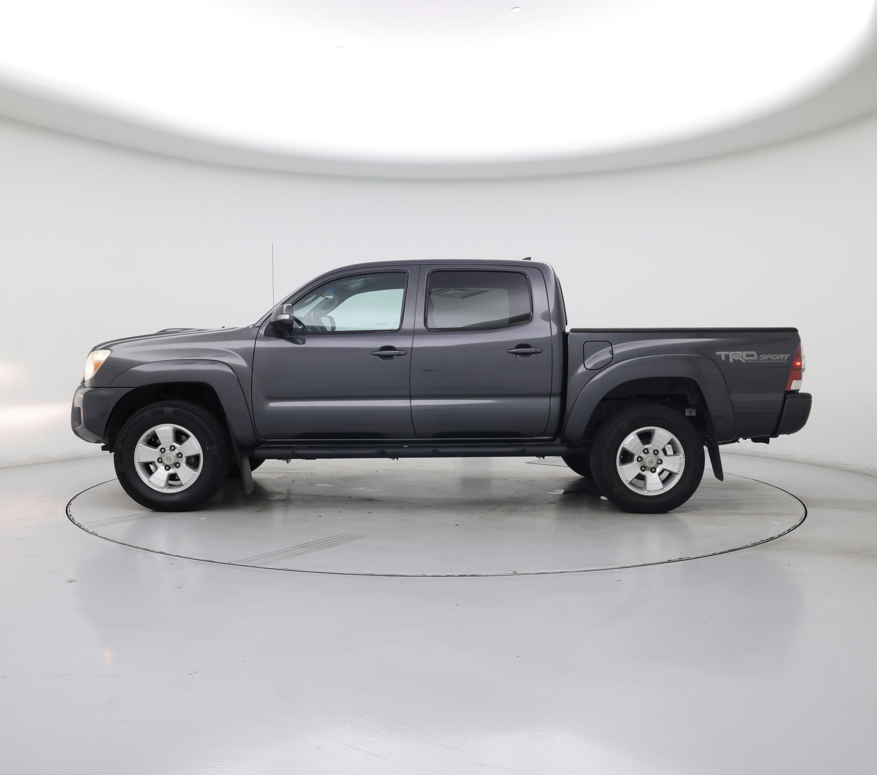 Thumbnail: 2014 Toyota Tacoma - 3