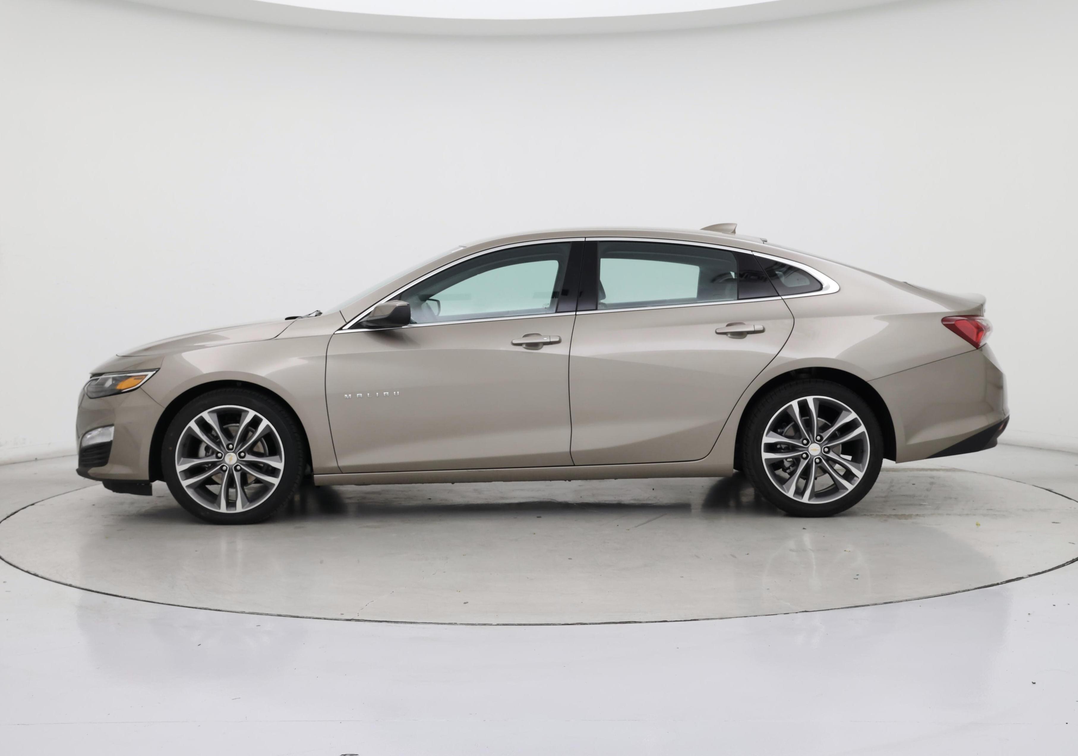 Thumbnail: 2022 Chevrolet Malibu - 3