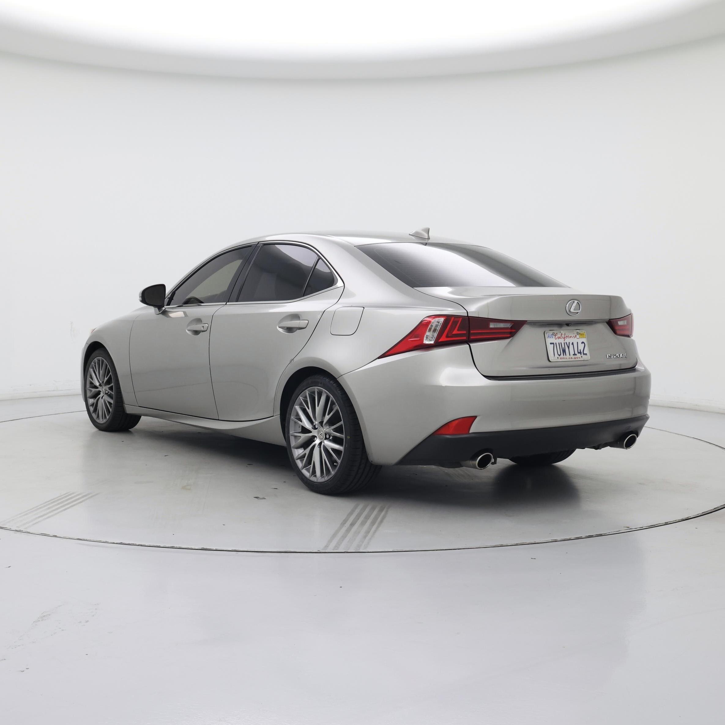 Thumbnail: 2016 Lexus IS - 2