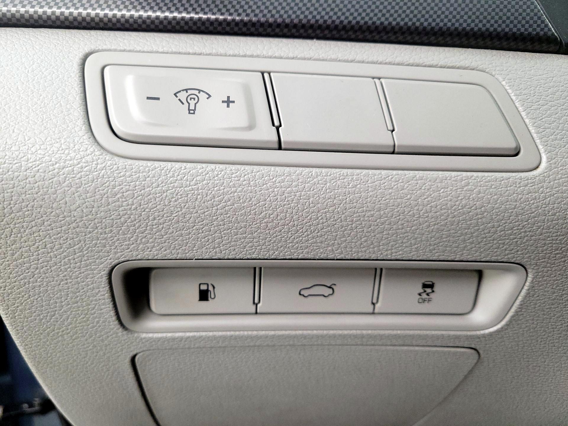 Thumbnail: 2016 Hyundai Sonata - 13