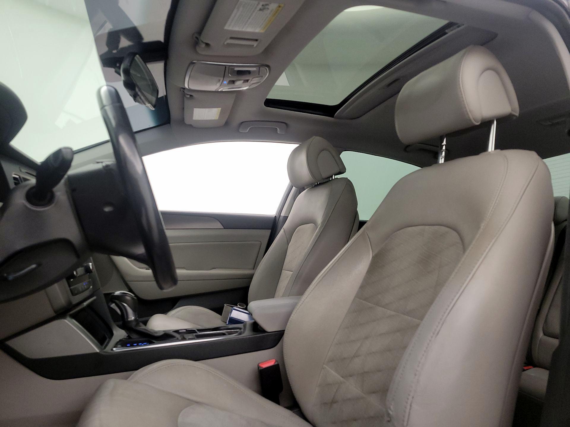 Thumbnail: 2016 Hyundai Sonata - 19