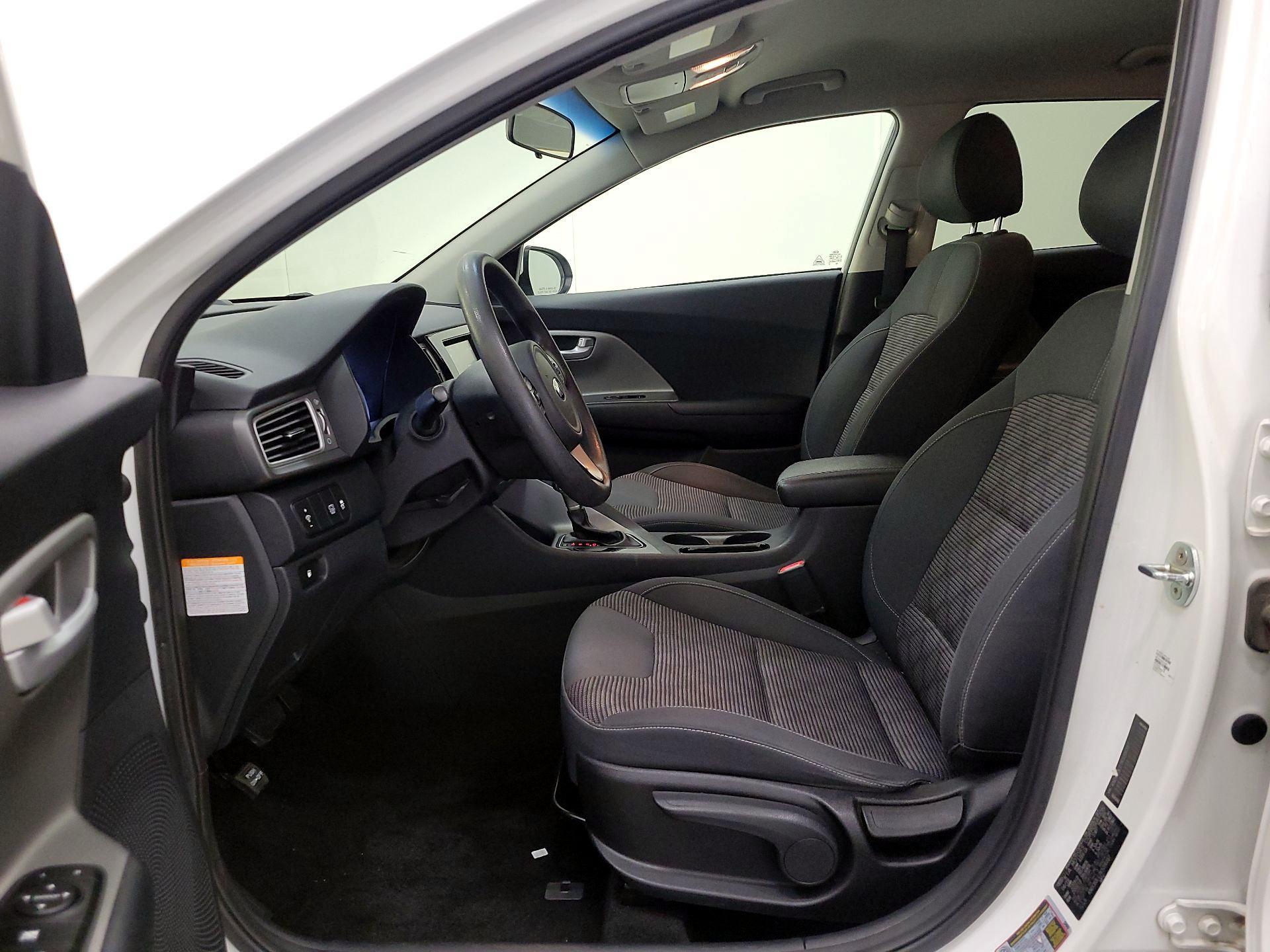 Thumbnail: 2019 Kia Niro - 11