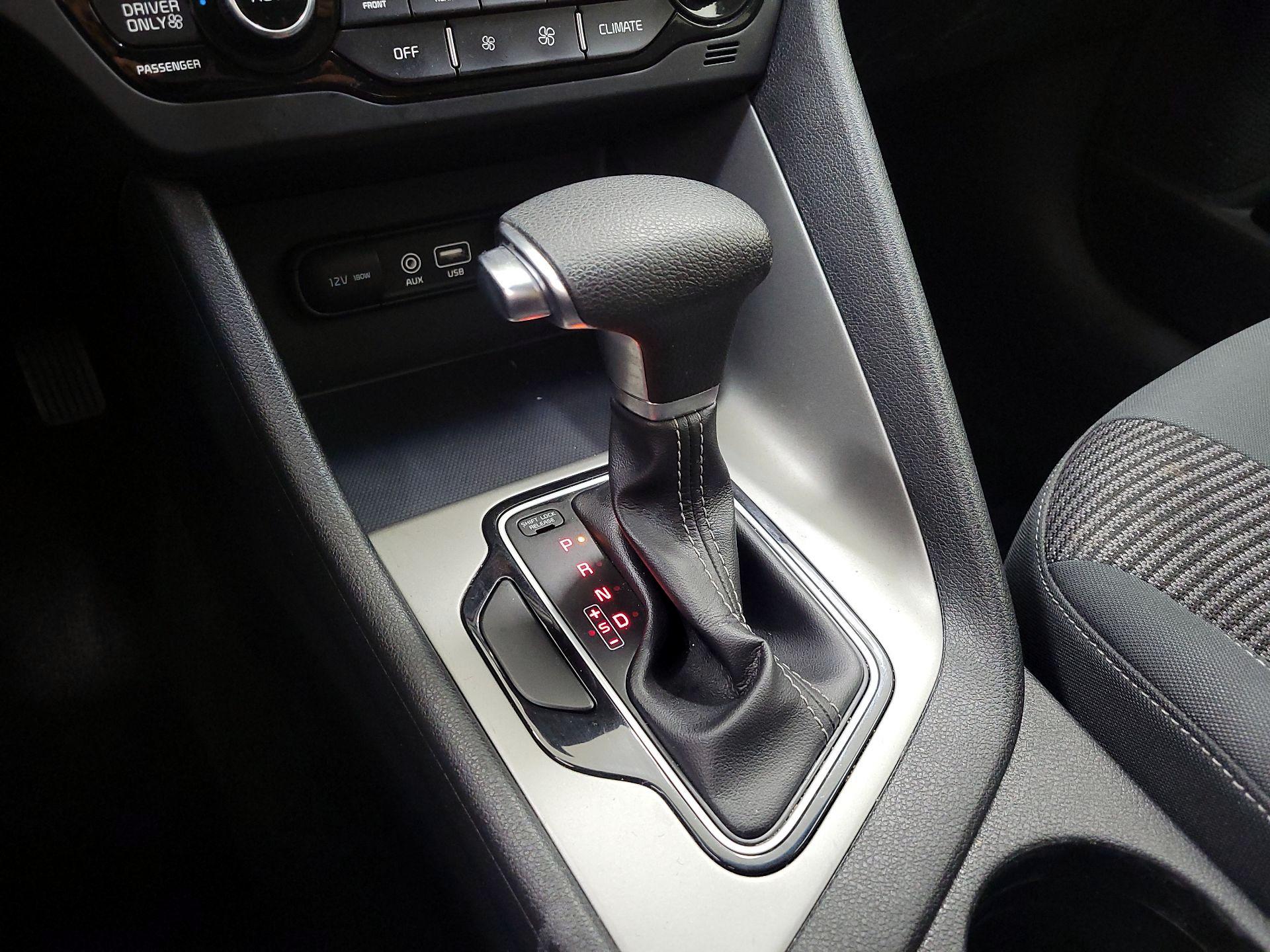 Thumbnail: 2019 Kia Niro - 17