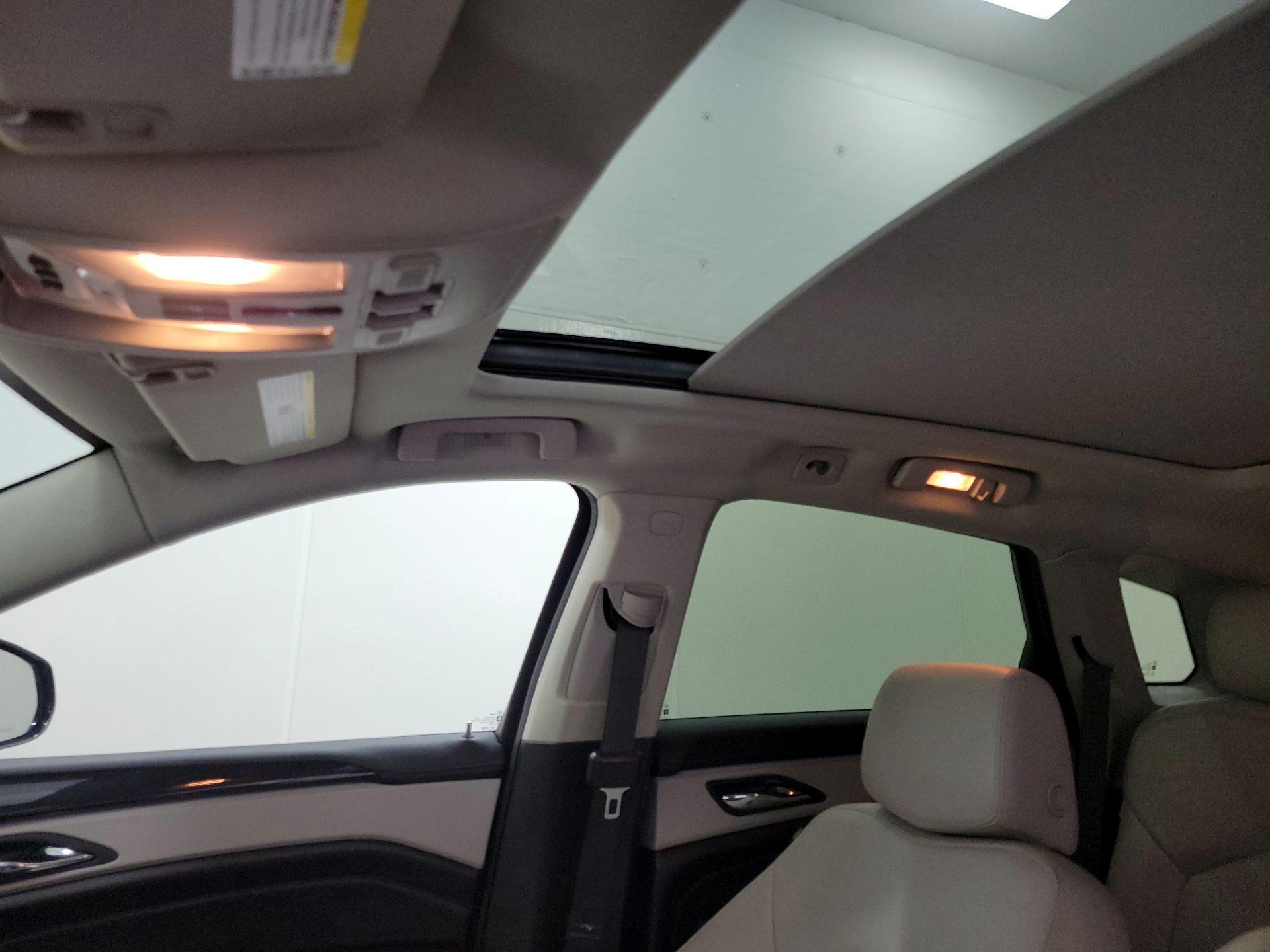 Thumbnail: 2014 Cadillac SRX - 19