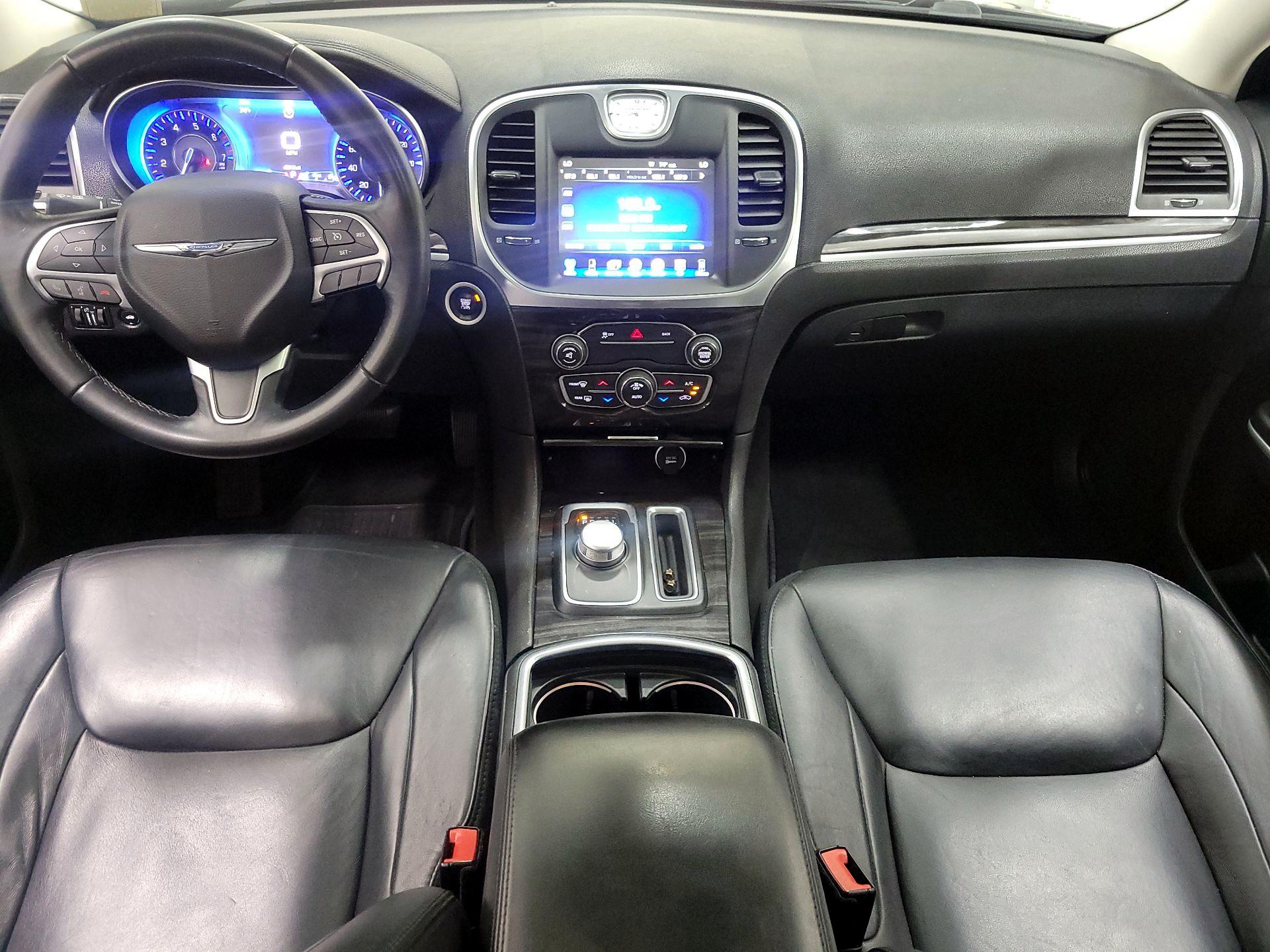 Thumbnail: 2015 Chrysler 300 - 9