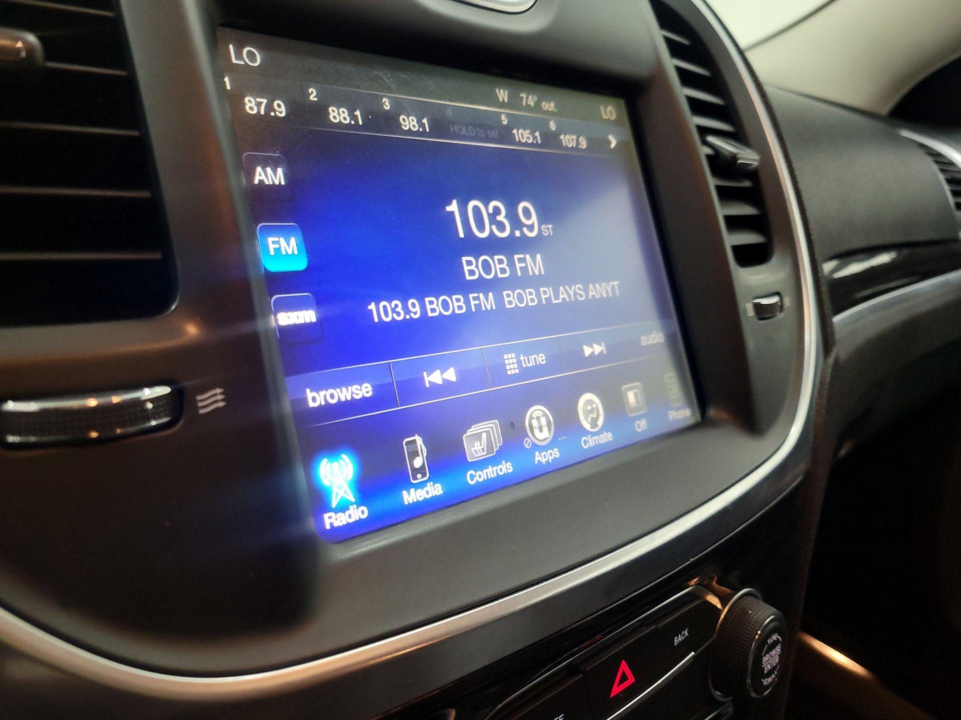 Thumbnail: 2015 Chrysler 300 - 15