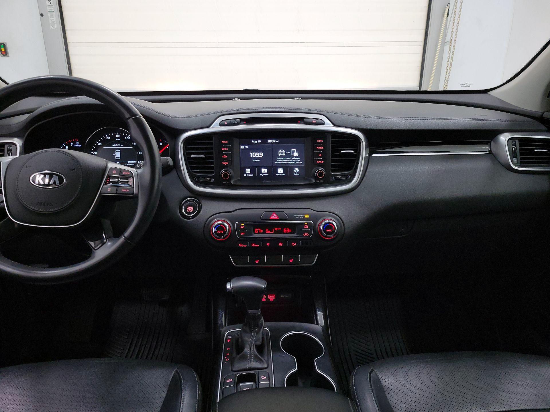 Thumbnail: 2019 Kia Sorento - 9