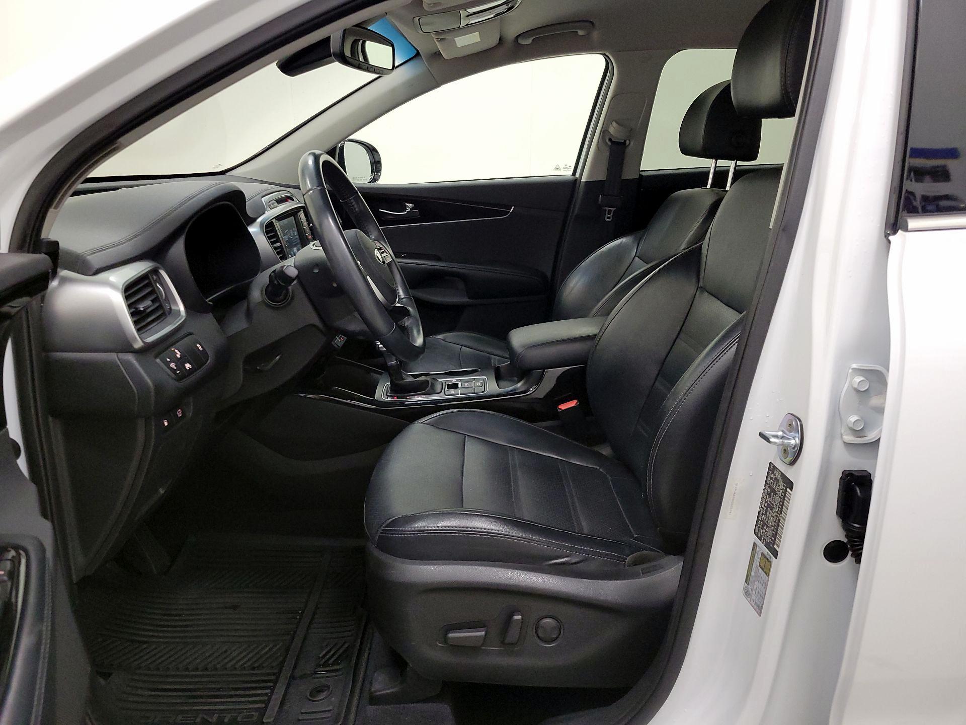 Thumbnail: 2019 Kia Sorento - 11