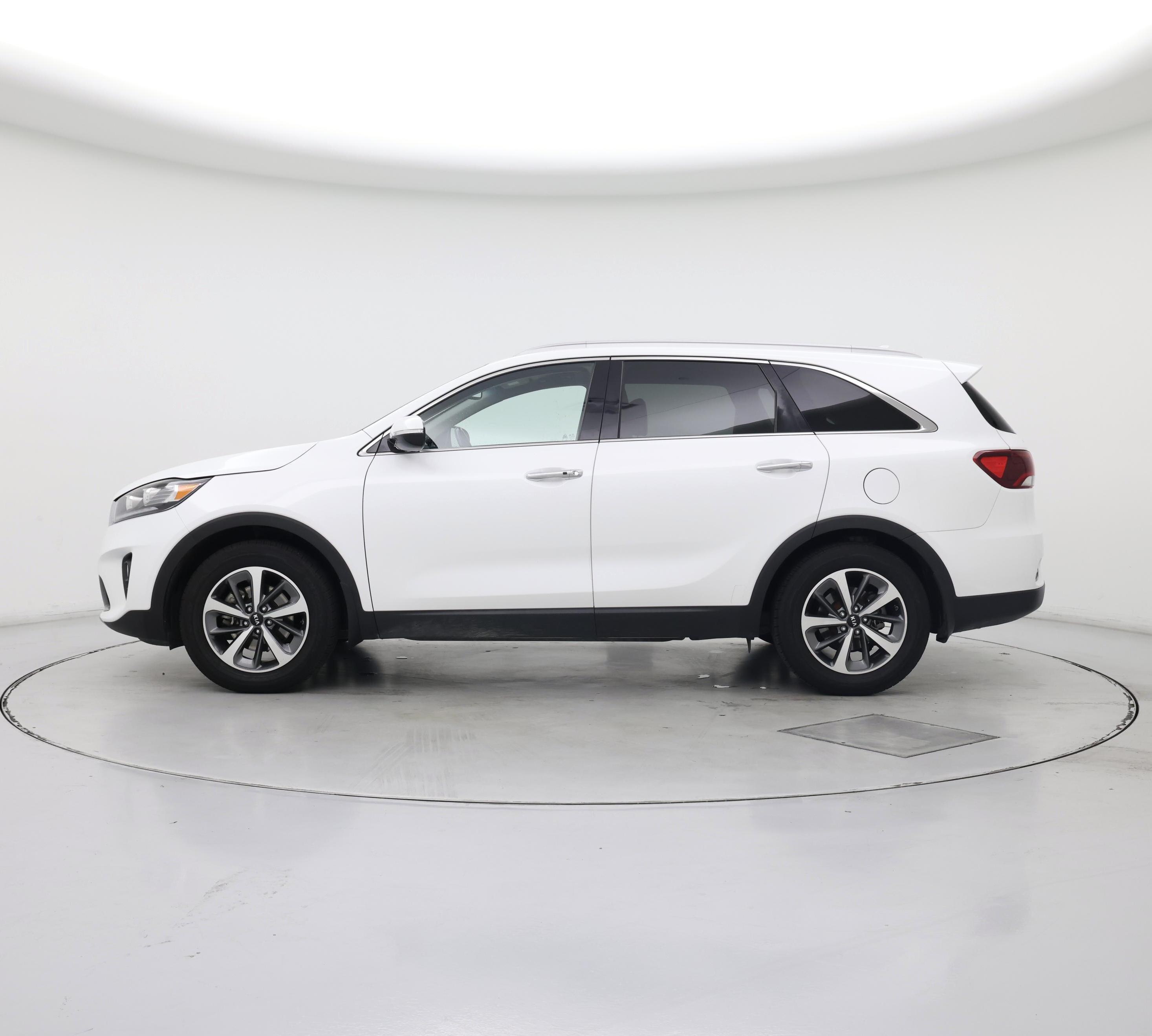 Thumbnail: 2019 Kia Sorento - 3