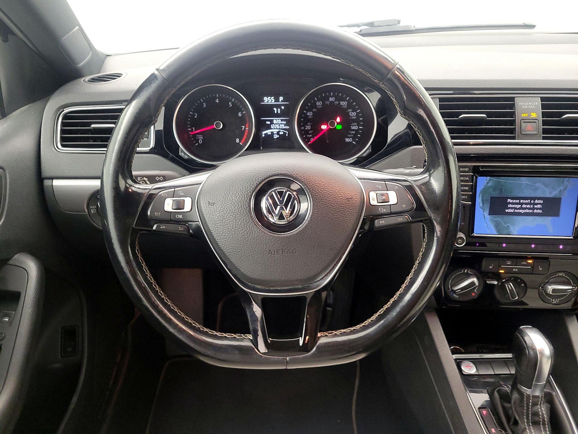 Thumbnail: 2016 Volkswagen Jetta - 10
